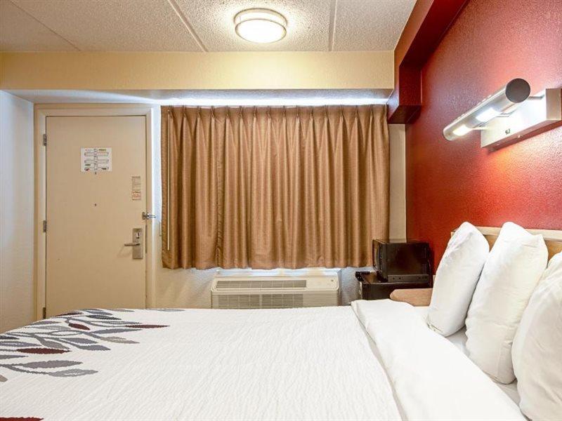 Red Roof Inn St Clairsville - Wheeling West St. Clairsville Dış mekan fotoğraf