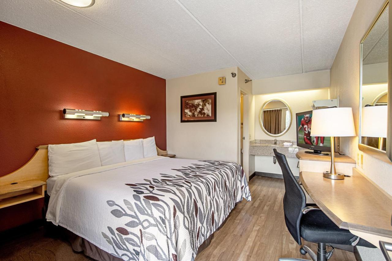 Red Roof Inn St Clairsville - Wheeling West St. Clairsville Dış mekan fotoğraf
