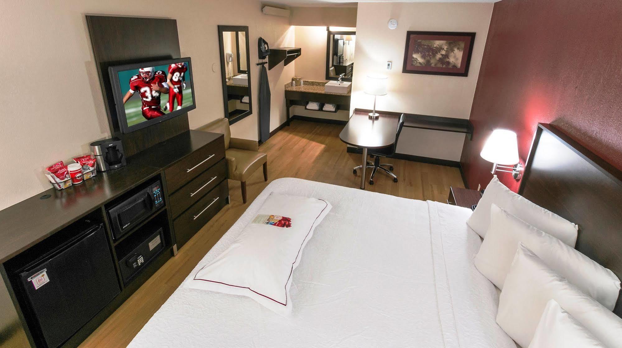 Red Roof Inn St Clairsville - Wheeling West St. Clairsville Dış mekan fotoğraf