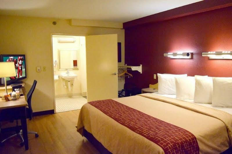 Red Roof Inn St Clairsville - Wheeling West St. Clairsville Dış mekan fotoğraf
